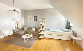 65Qm - City - Popular Street - Limmerstrasse - Mallibase Apartments